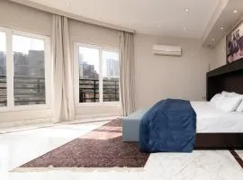 High-Ceiling Iconic khan Walk to Tahrir & AUC