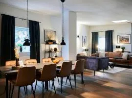 FOUNDRY - Business & Content Loft - 120 qm - Küche - Waschtrockner - Badewanne & Dusche - kostenloser Parkplatz - Smart TV