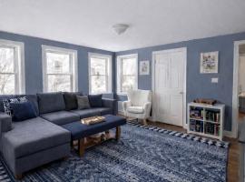 Seaside Stay in Historic Warren, Hotel in Warren