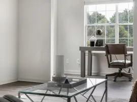 Landing Chic 1BD Gym Tennis Court