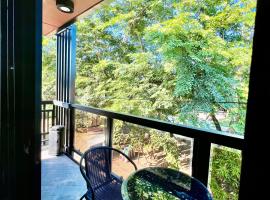 Blissful Escape Guesthouse, khách sạn ở Santa Cruz