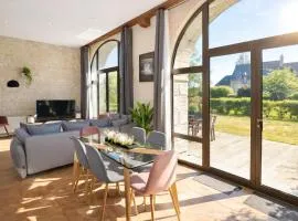 Appartement lumineux et cosy avec jardin vue sur chateau près Port en Bessin, Bayeux et Omaha Beach