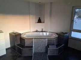 Hotel der Luxusklasse Whirlpool,Himmelbett