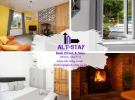 Calder Row by Alt-Stay - 3 Bed Canal Side Cottage - Parking, WiFi & Stunning Views - Contractors & Relocations - Weekly & Monthly Rates - Best Rates Direct, Search Alt-Stay Accommodation