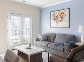 Landing Beautiful 1BD Gym Clubhouse