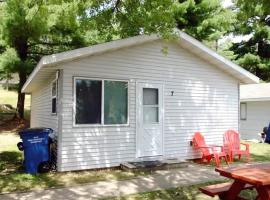 Cabin 7 | Daybreak, hotel v mestu Nevis