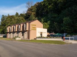 Penzión Kolkáreň, hotel em Vyhne