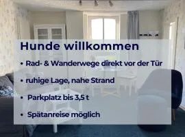 Haus Krabbe Apartments, zentral gelegen zwischen Bremerhaven und Cuxhaven, Hunde kostenfrei willkommen, hauseigene kostenfreie Parkplätze, Unterstellmöglichkeit für Fahrräder und E-Bikes