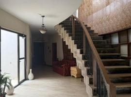 The Mex Villa, hotel a Karachi