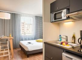 Aparthotel Adagio Access Paris Massy Gare, готель у місті Массі