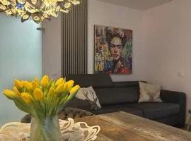 FERIENWOHNUNG TRUNK direkt an den Weinbergen, Parkplatz, Terrasse mit Grill und Lounge