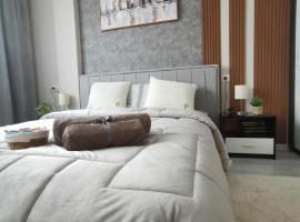 Bella Apartment، فندق في روس