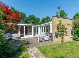 Bungalow in Sint Maartenszee near the Beach