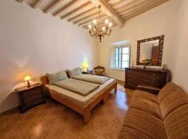 L'Arco di Bruna - Apartment with View and Garden