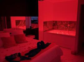 Appartement cosy & balneo - Vue Rhône vienne 38, hotel v mestu Vienne