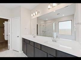 Zahra ZH, Hotel in Richmond