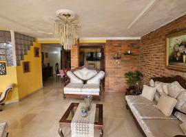 Villa Mila in Santo Domingo - Spacious accomodation in a quiet residential area, Hotel in Santo Domingo