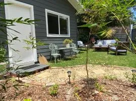 Bonnie Bundeena Cottage