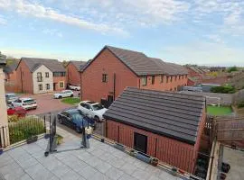 6 Bedroom Cardiff Stylist Home - 4 Free Private Parking - Ideal for Family & Contractors