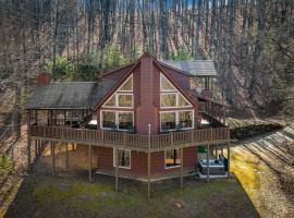 Sky Reach Cabin in GA Mountains – hotel w mieście Ellijay