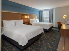 Holiday Inn Laval Montreal by IHG, hotel i Laval