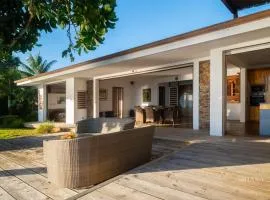 Villa Miti Vai - 3 BR 3 Bath Beachfront Villa