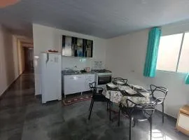 Casa simples a 375 mts da praia