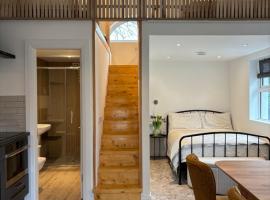 Stable Lodge, hotell i Killarney