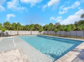 Spacious 4BR Home with Heated Pool & Pickleball Court