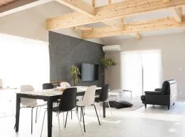 1棟貸ロフトハウスK1 日本の真ん中三重県観光拠点最大8人駐車場無料Mie Suzuka ise