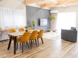 三重県観光の中間拠点津市k2 鈴鹿サーキット30分伊勢神宮60分 家族グループ旅行 広々駐車場, hotel v destinácii Tsu