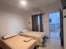 Habitación para SIESTA, готель у місті Avellaneda