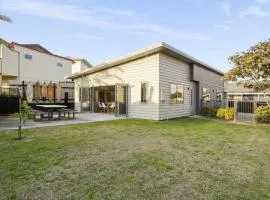 Sandy Feet Retreat - Papamoa