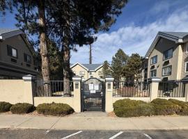 Comfort Inn & Suites，高爾頓的飯店