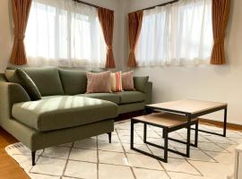 Neo Universal 05, hotel en Wada