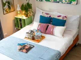 Staycation @ UpperEast w/ Pool, Gym, Daycare etc.!