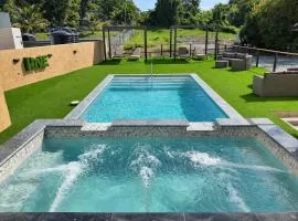 The Hive Boutique Hotel Deluxe King Room 102