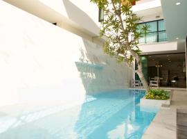 Pool Villa Mali 3BR, strandhotell i Ban Nong Chaeng