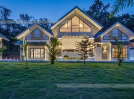 Luxury Villa 3BHK with Maid option for Family Stay or Vacation, Hotel in Tāmarakulam