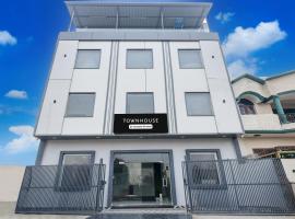 Townhouse GT Road Amritsar, hotel v destinácii Verka