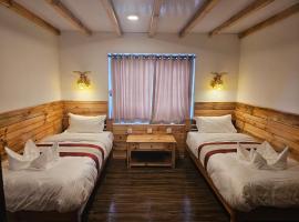 Hotel Sheryang, hotel em Namche