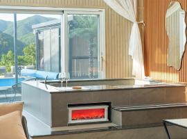 Suncheon Haru Saenggak Private Villa, hotel di Suncheon