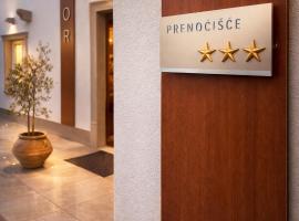 Hotel Grahor Depandance, viešbutis mieste Sežana