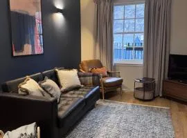 JOIVY Stylish Castle View Flat with Balcony