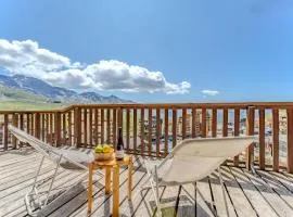 Comfort with Balcony Ski Access and parking