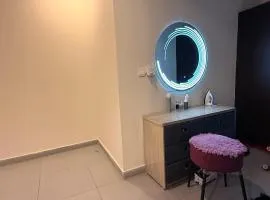 Zarkon heights 1 bed apartment