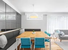 Stylish Black Rock Stay, Walk to Beach, Cafs, Restaurants Coastal Trails