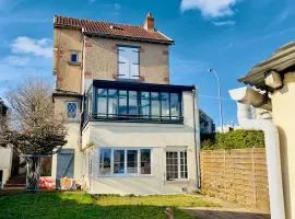 La Jacolouise Maison avec Jardin et Véranda vue sur la loire