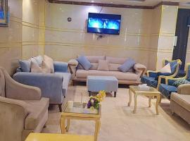 ابراج الجود للشقق المخدومة, Hotel in Al Ḩawīyah