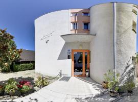 Penzión Bonaparte-Korzika Thermalpark inclusiv, מלון בפאטינצה